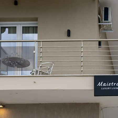 Maistrali Luxury Living Uranopoli